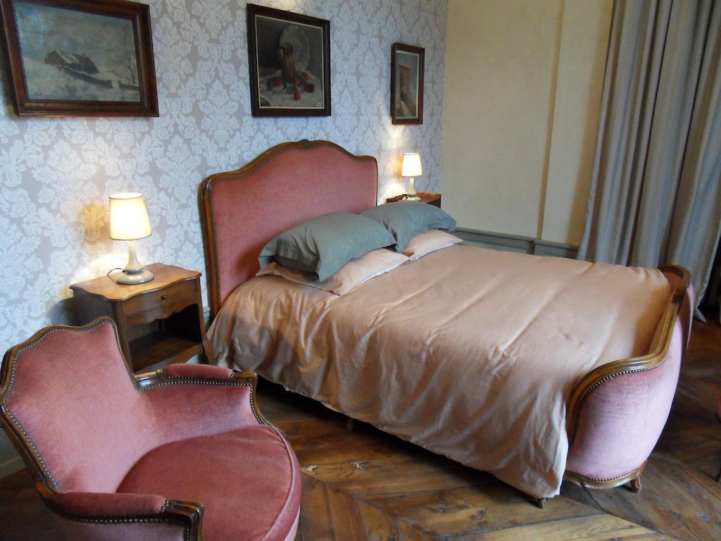 Bed and Breakfast Chateau De Clermont-Saves LʼIsle-Jourdain Pokoj fotografie
